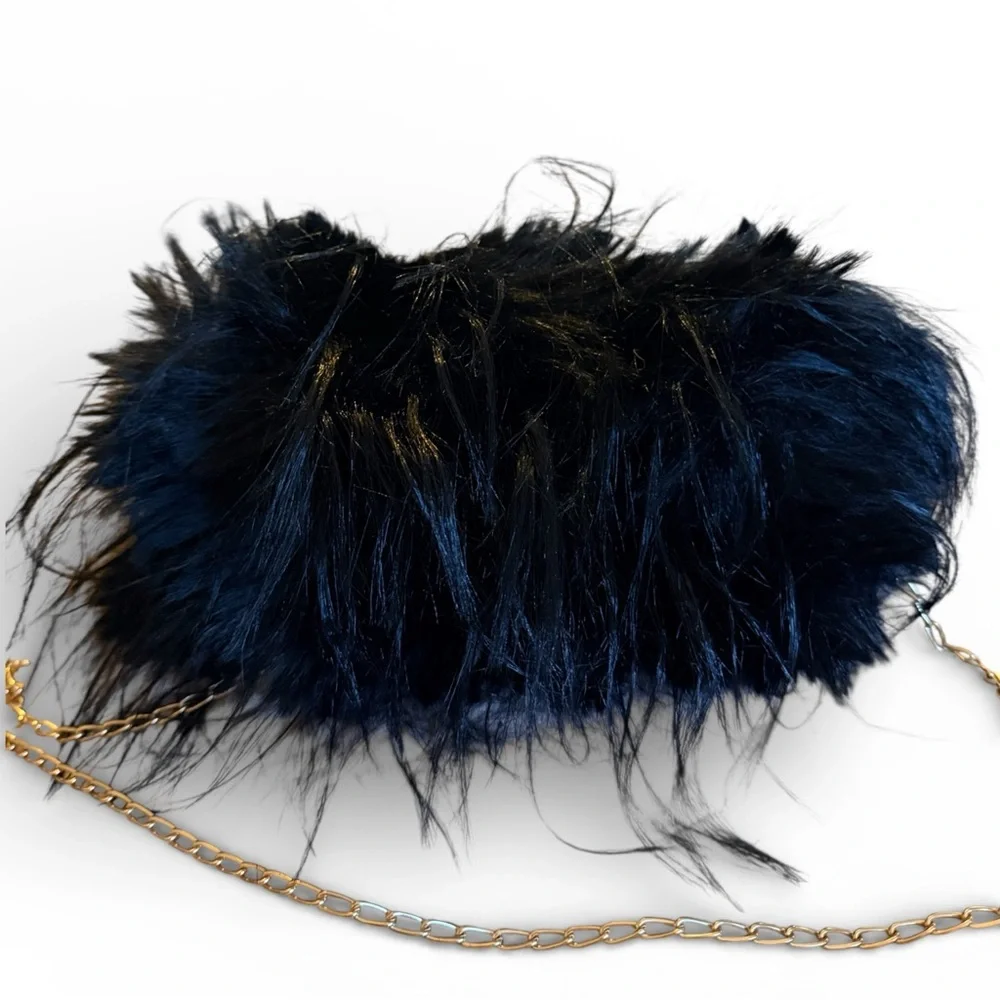 Vintage Style Faux Fur Pearl Handle Elegant Evening Bag Gold Kiss Lock Clutch